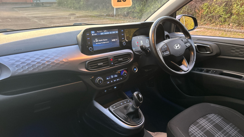 Hyundai i10 1.0 MPi Premium 5dr Auto Petrol Hatchback